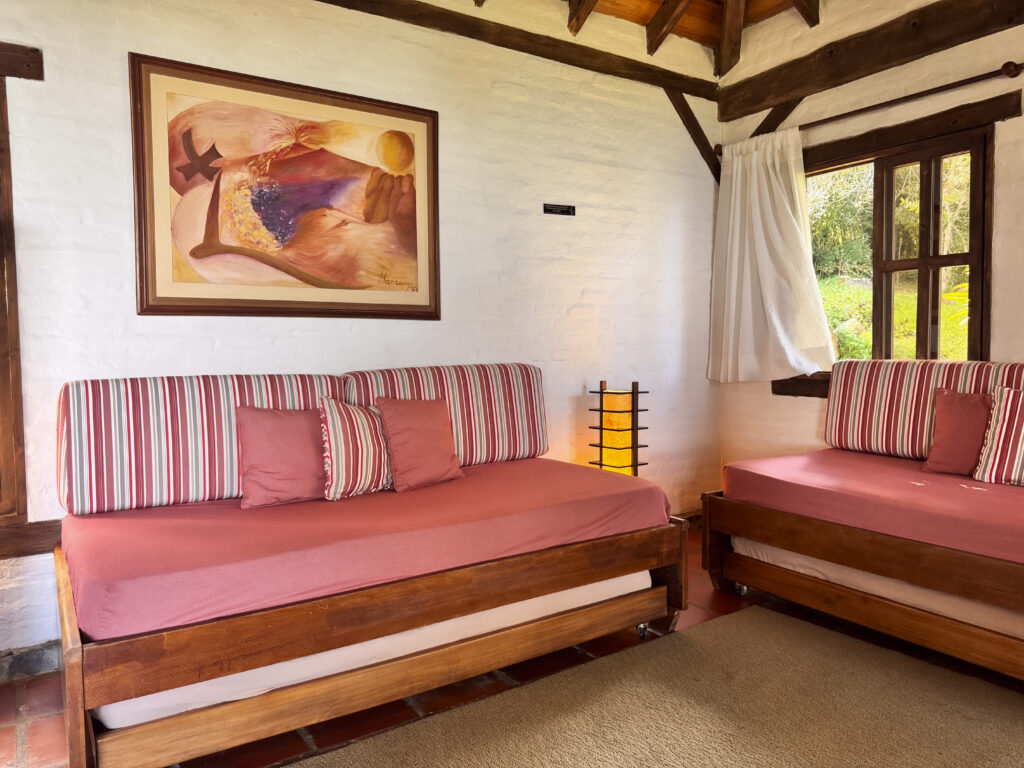 Cabana-Interior_90-1024x768-1